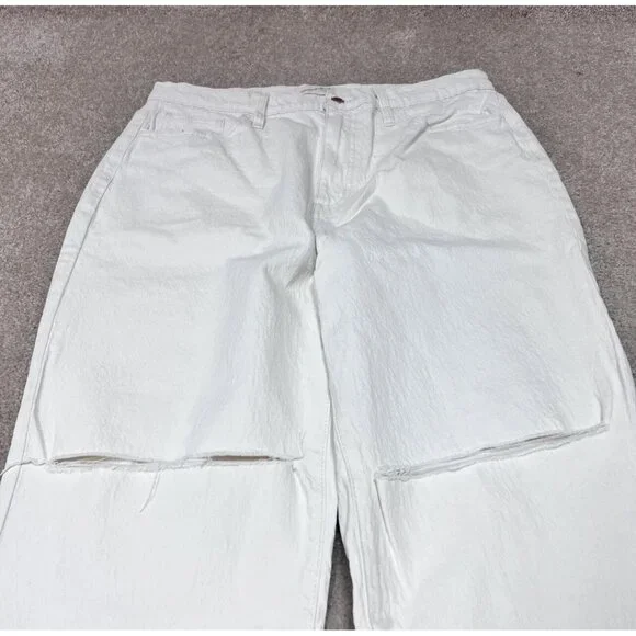Universal Thread Vintage Straight Jeans Ivory Distressed Pockets Size 14 Short - Picture 6 of 13